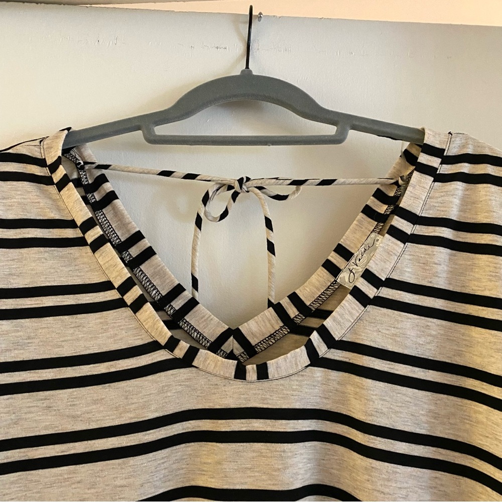 J Valdi swim cover up XL Tan and black stripe NWT - Picture 2 of 6